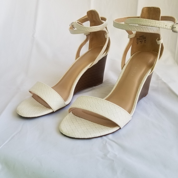 Size 10 Womens Wedge Open Toe Sandals - Picture 3 of 7